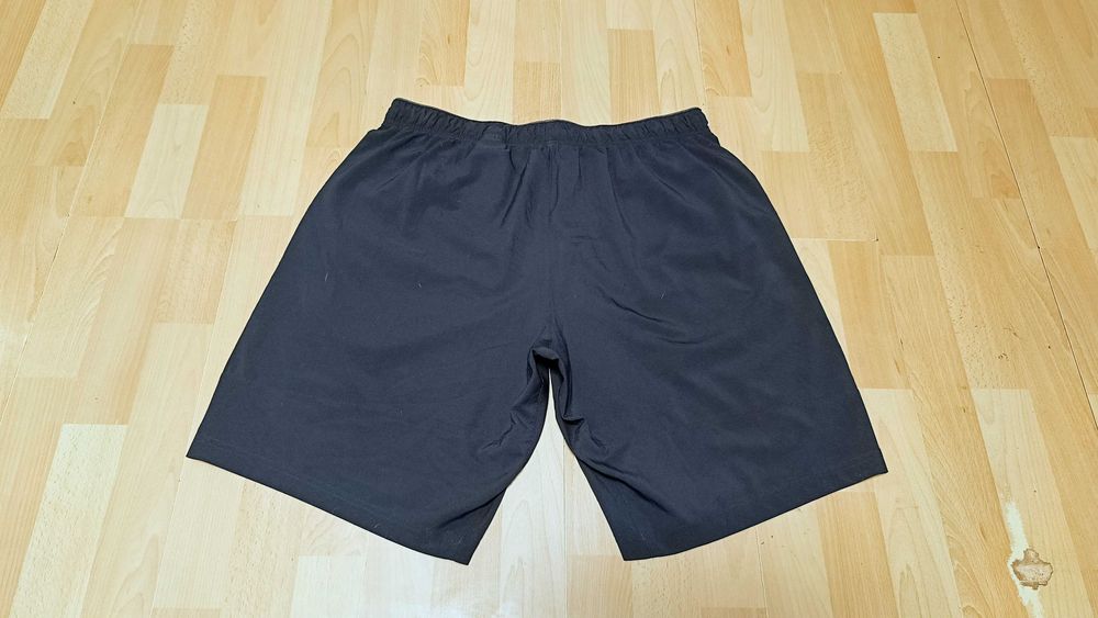 Męskie krótkie spodnie sportowe REEBOK r.L stan idealny