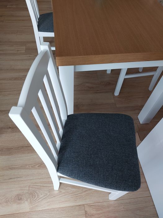 Zestaw stół i 6 krzeseł