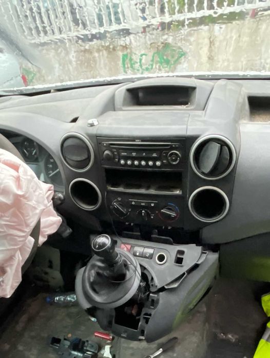 Citroen Berlingo B9 2010 Para peças!