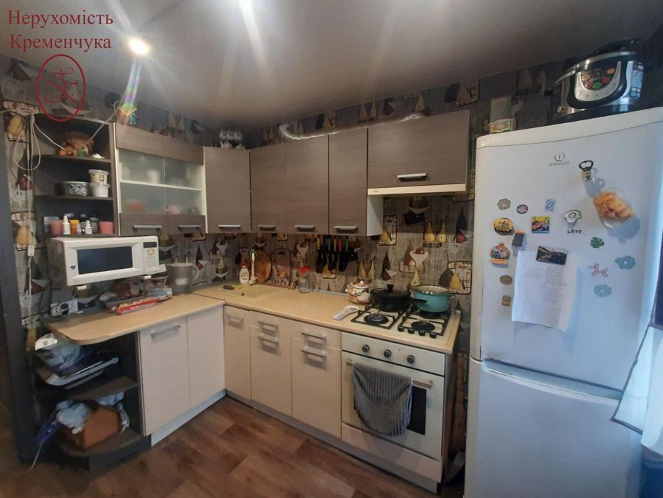 Продам двокімнатну квартиру на Молодіжному. Сертифікат