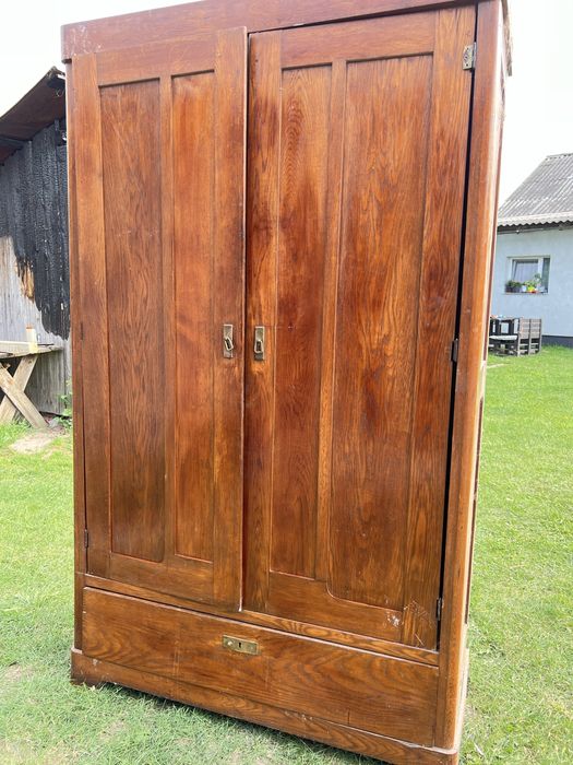 Шафа антикварна.