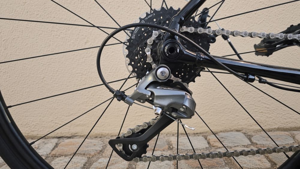 Bicicleta Trek Domane AL2