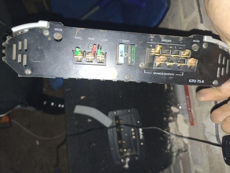 Очень срочно!! Усилитель звука автомобильный 3кВт