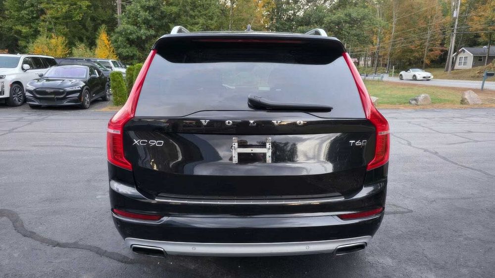 Volvo XC90 T6 Momentum      2019
