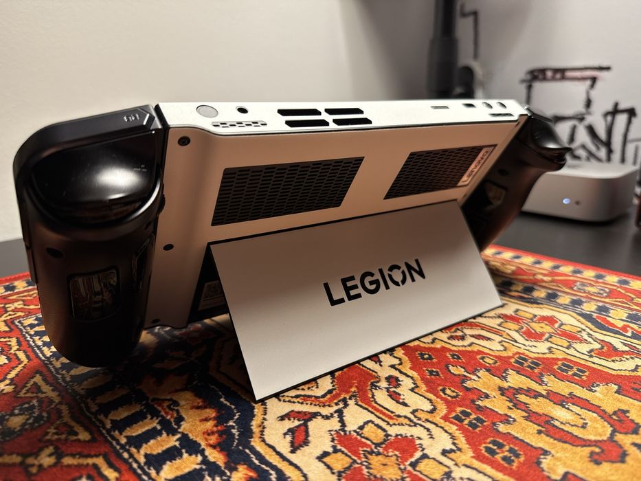 Handheld Lenovo Legion Go Z1 Extreme