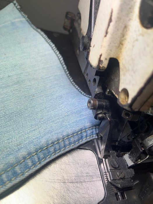 Overlock przemysłowy Brother 600