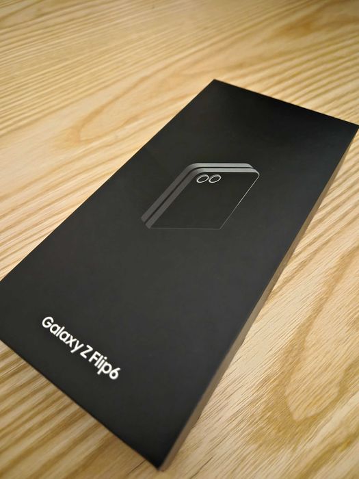 Samsung flip6 stan idealny