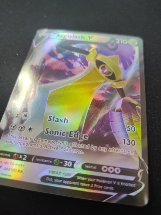 Carta Pokémon Aegislash V 80/100 Full Art Holo Near-Mint