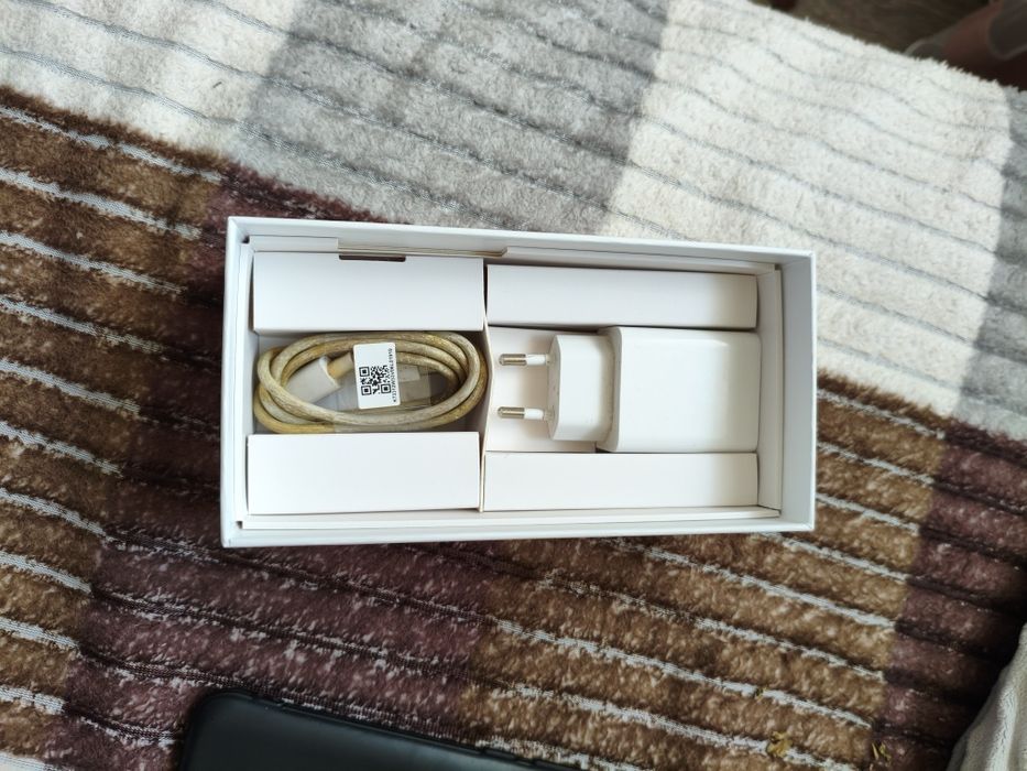 Продам телефон Redmi Note 9