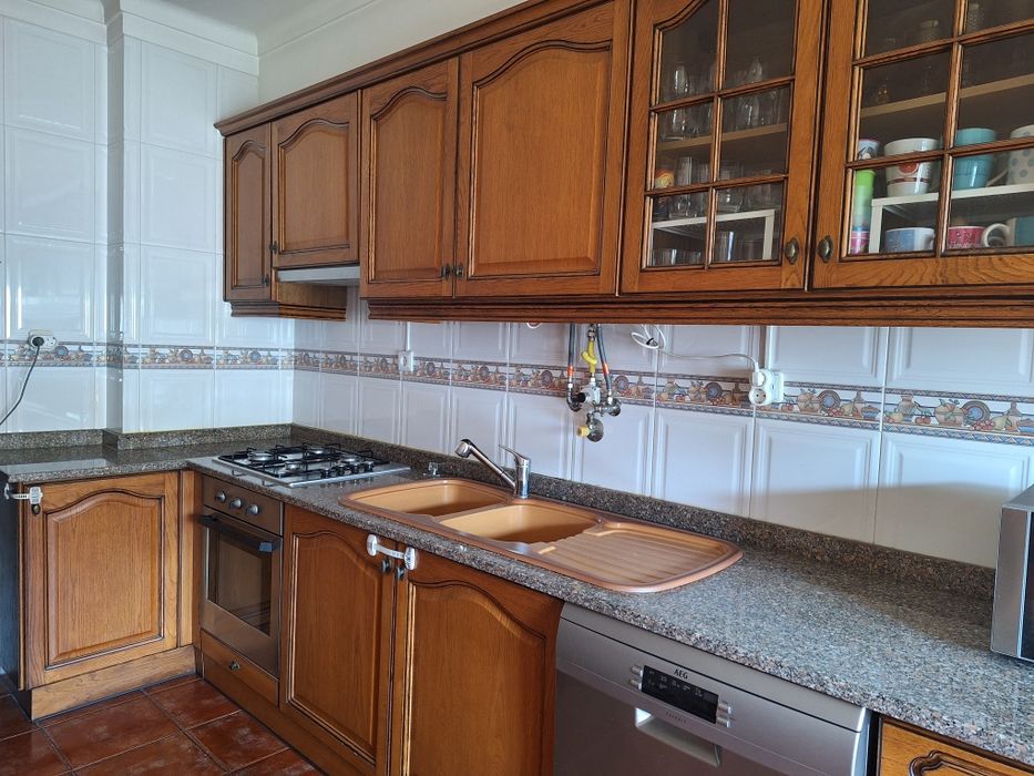 Vendo cozinha em madeira