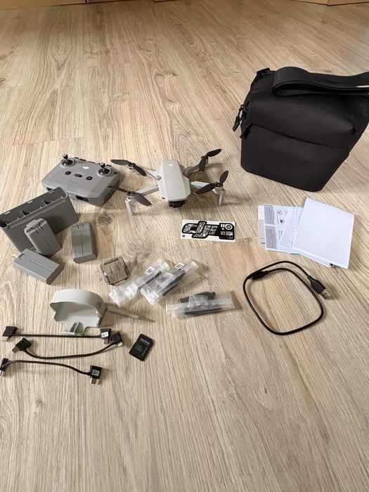 DJI Mini 4K Fly More Combo | 3 baterie | DJI Care 01.2027 | 2h nalotu