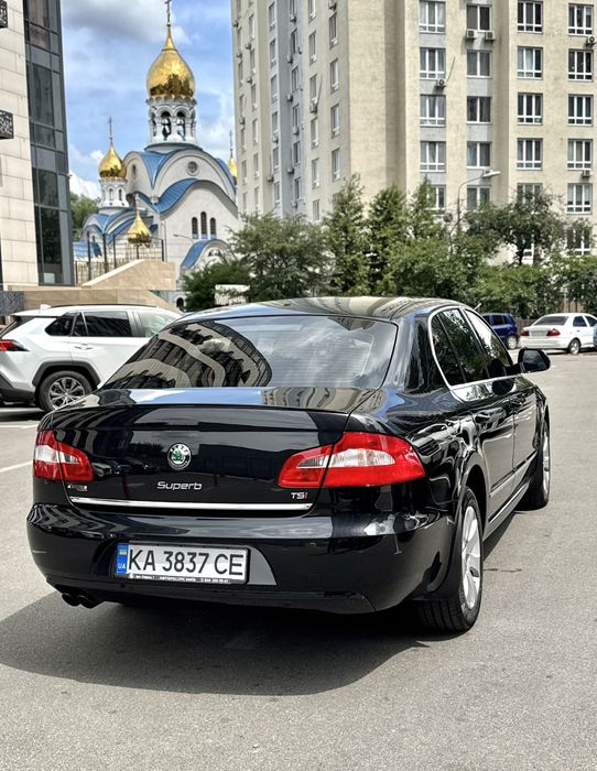 Skoda SuperB 2012