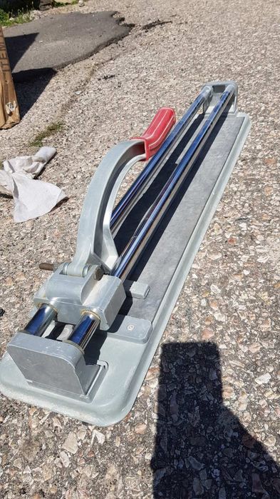 Продам плиткорез INTERTOOL.