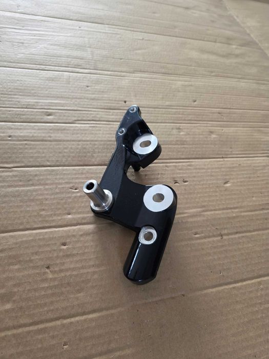 Set kierowcy mocowanie Harley Davidson Fat Bob Softail 2018- 2023