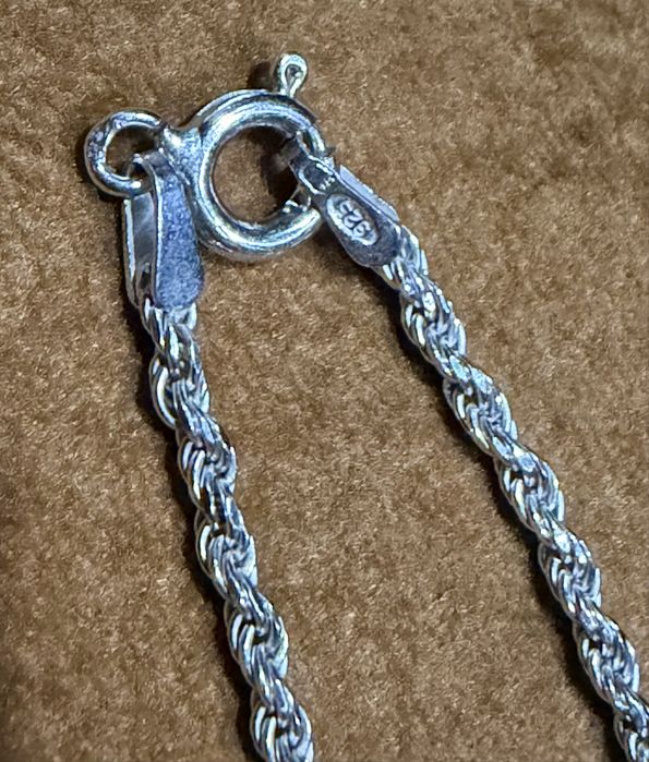 Fio em prata de senhora