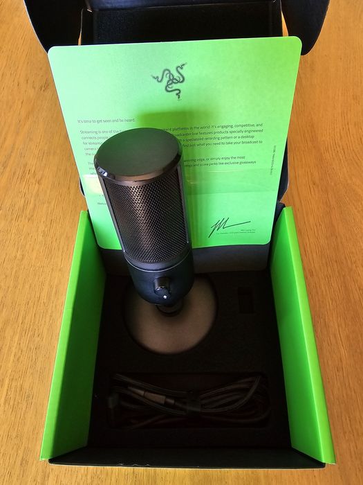Microfone Razer Seiren X430451639232778242