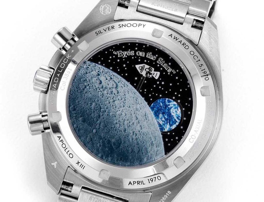 Годинник кварцовий Omega Speedmaster "Silver Snoopy Award" 50th Anniversary features a 42mm