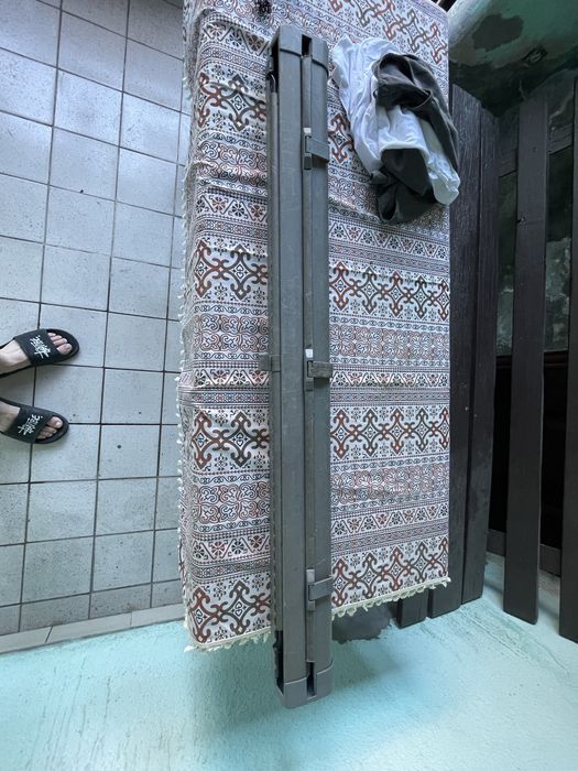 Шторка багажника мерседес 124