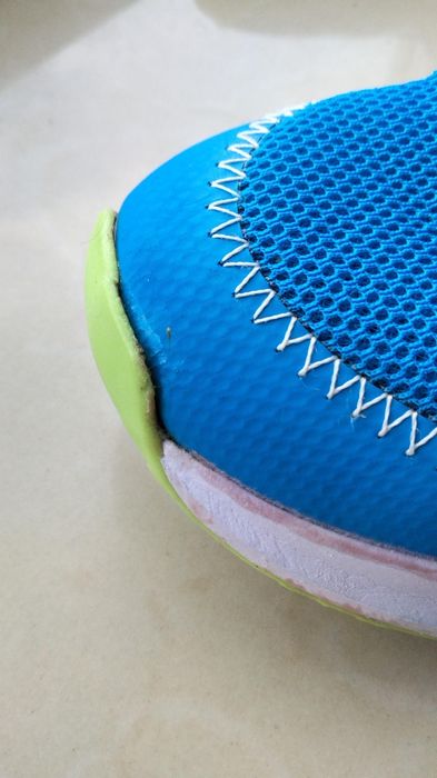 Взуття. Кросівки нахлопчика 31 розмір