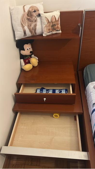 Cama de Casal de cerejeira em bom Estado