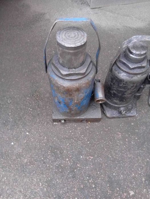 Домкрат 5 т, 12 т, 40т.