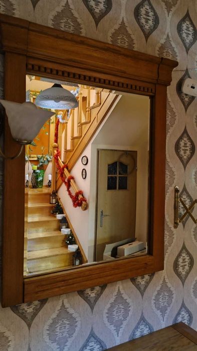 Komoda drewniana z lustrem