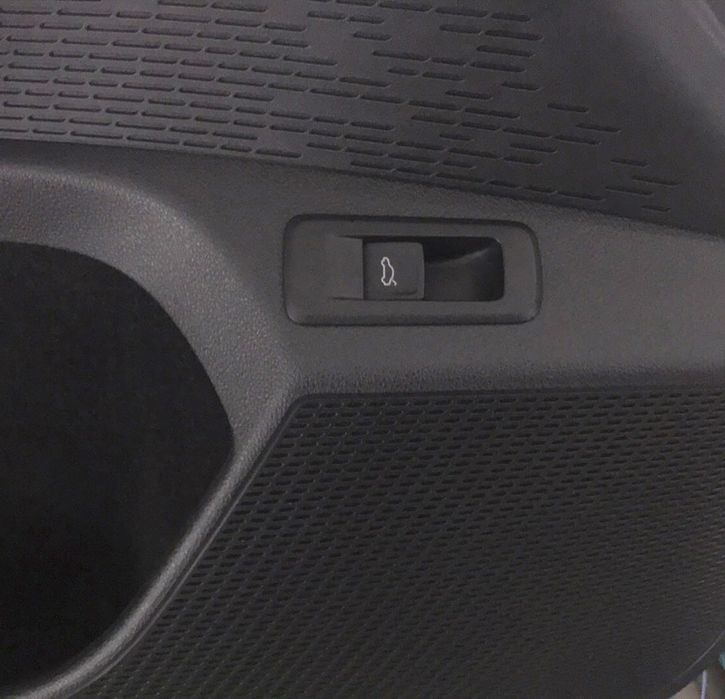 Електропривід багажника для Skoda Octavia A8