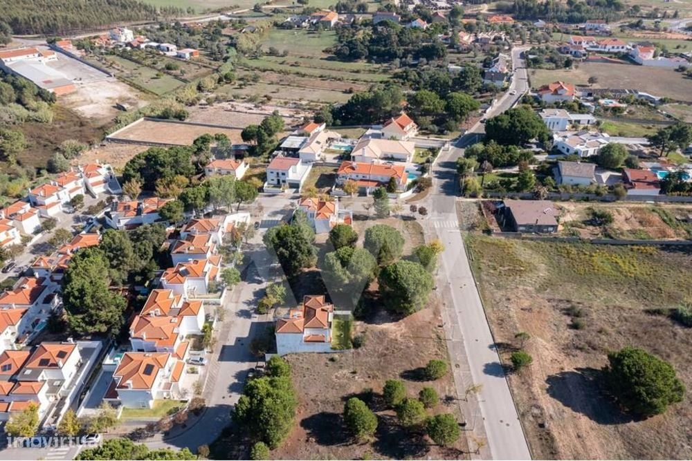 Vende-se Terreno Urbano no Entroncamento