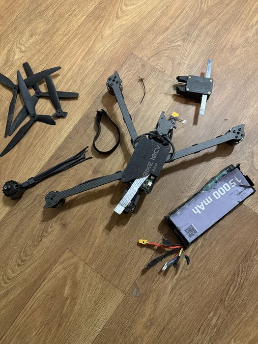 FPV з Raspberri Pi 4B — 10 дюймів, робочій, на запчастини чи ремонт.