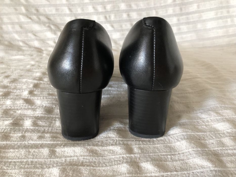 Sapato preto n*37 como novo