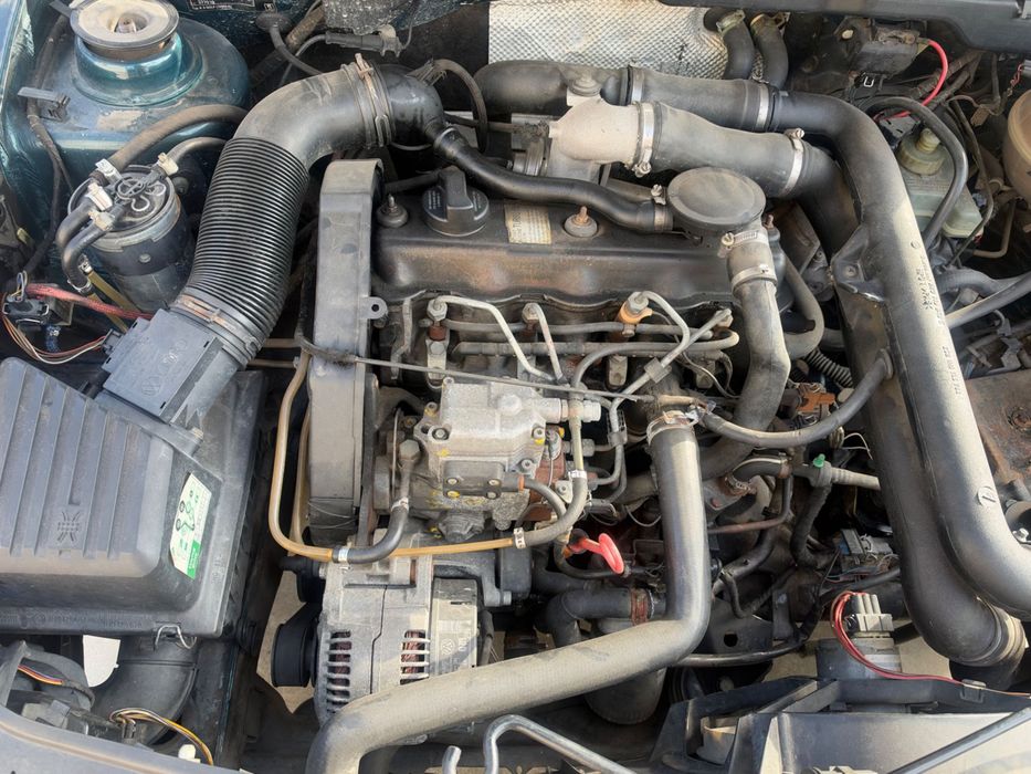 VW Golf 3 GT TDI (3 portas 5 lugares Airbag ABS Vidros e espelhos elétricos…)