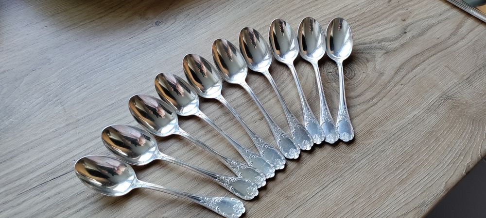 Christofle – elegancki zestaw łyżeczek deserowych 10 szt. + etui