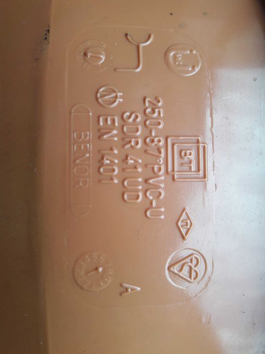 Nowe kolano PCV - średnica 250 mm / kąt 87 stopni