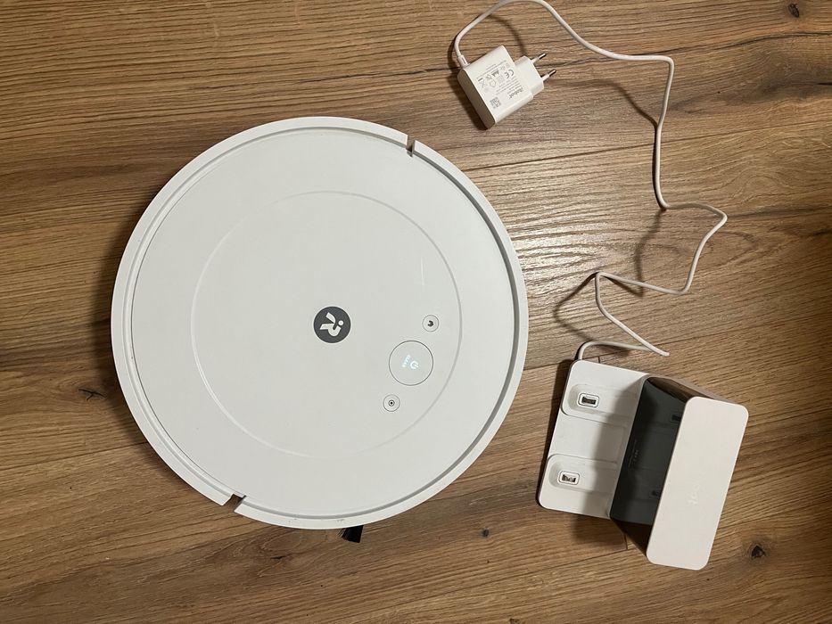 Robot sprzątający Irobot Roomba Combo Essential Y011240 B