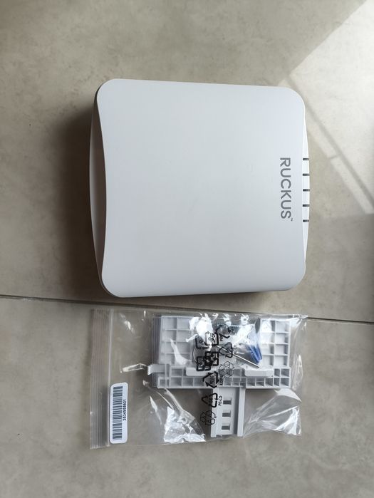 Ruckus R350 WiFi 6 Unleashed como novo, usado apenas cerca de 1 mês.
