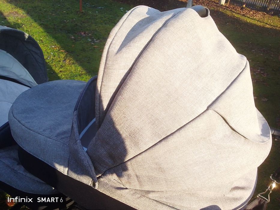 Каляска для двійнят