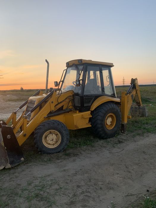 Послуги екскаватора-навантажувача, розчистка та вивіз снігу