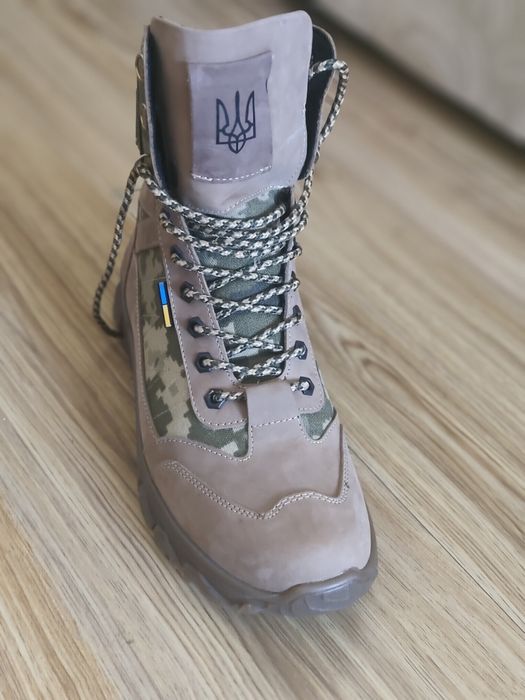 Продам зимові черевики 43-44