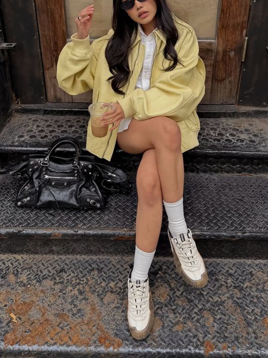 Бомбер zara з натуральної шкіри