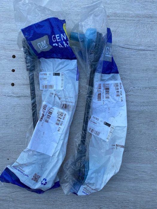 Стойка стабилизатора GM 84108681