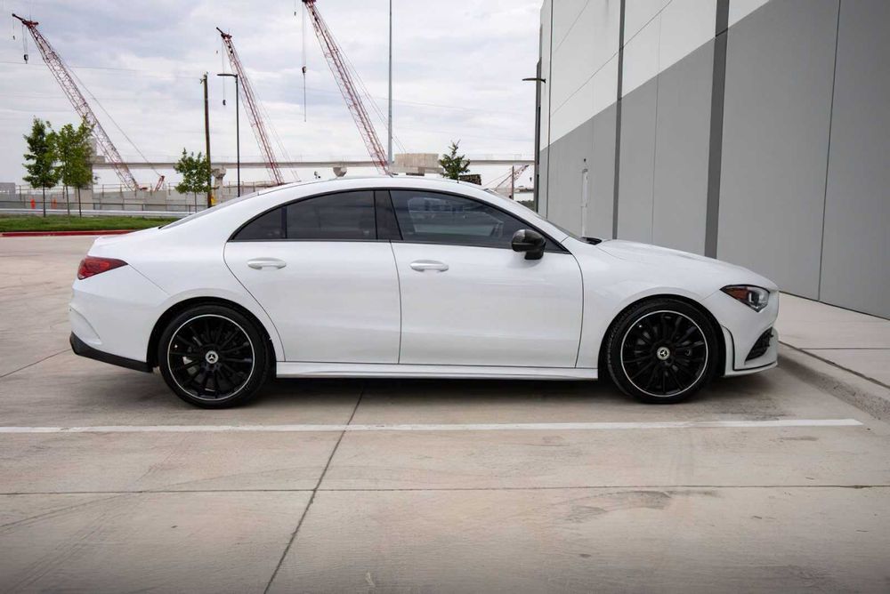 Mercedes-Benz CLA 250      2022