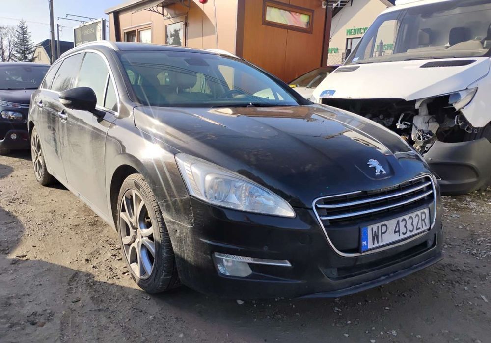 Peugeot 508 2012r, 2.0 HDI. Lekko uszkodzony lewy przód. Jeździ.