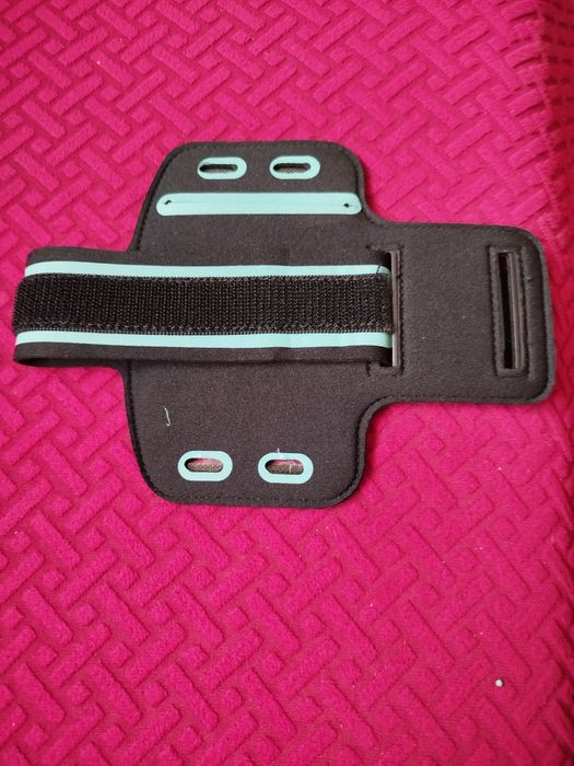 Etui na telefon 5,6'' mocowanie na przedramię