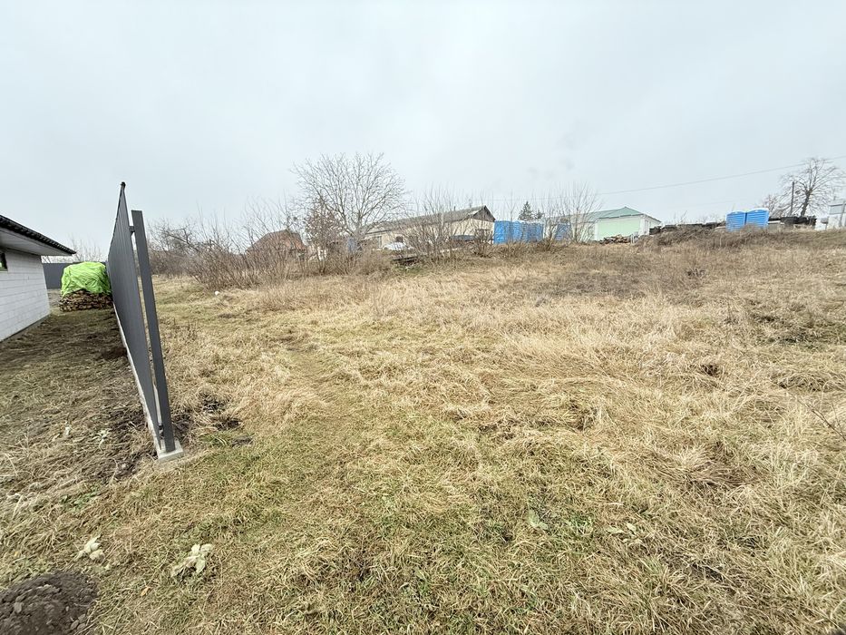 Гостомель 500 м від озера. Район новобудов