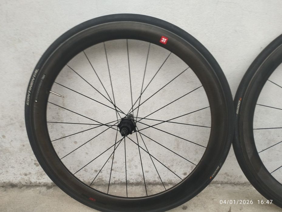 Rodas de carbono calços