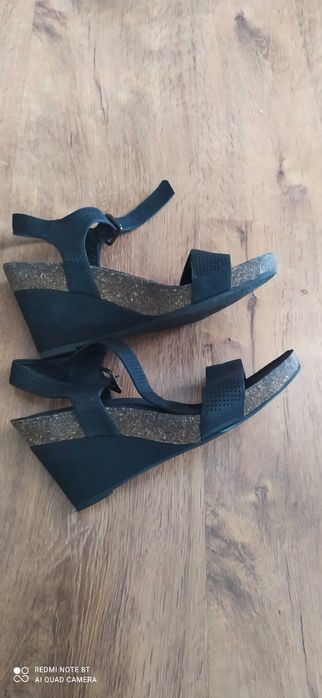 Sandały na koturnie 38 Deichmann platformie