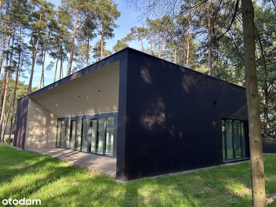 DOM Z PODCIENIAMI autorski projekt modernistycznego domu w Magdalence