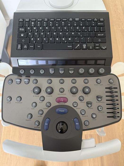 Aparat USG Mindray Zonare z.one pro demo nieuzywany 9 głowic !