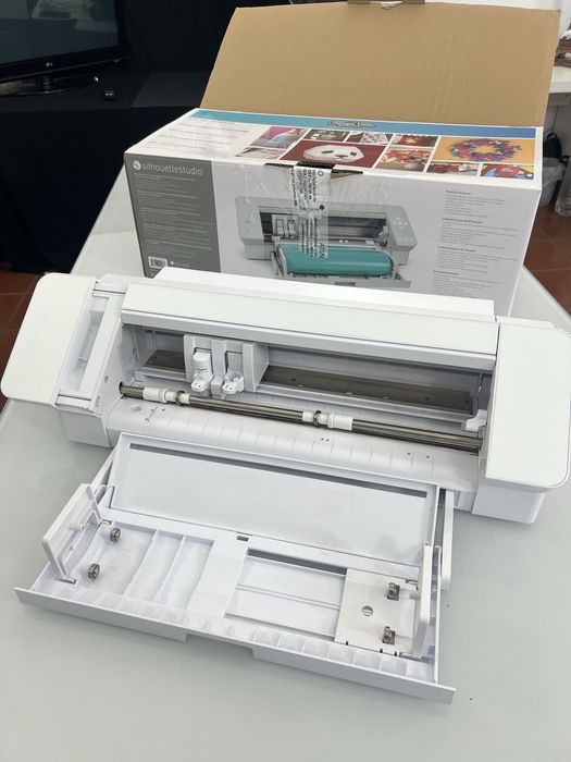 Silhouette Cameo 4 c/caixa original