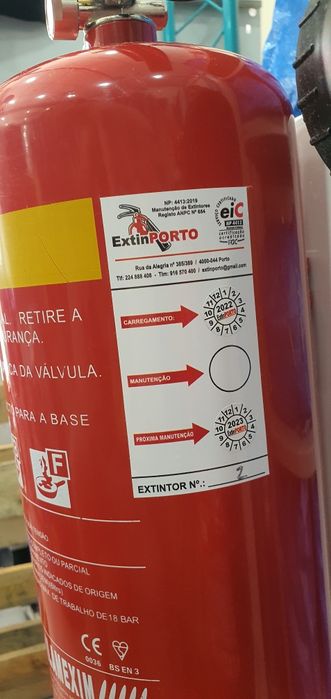 Extintores CO2 e Água vom Aditivo
